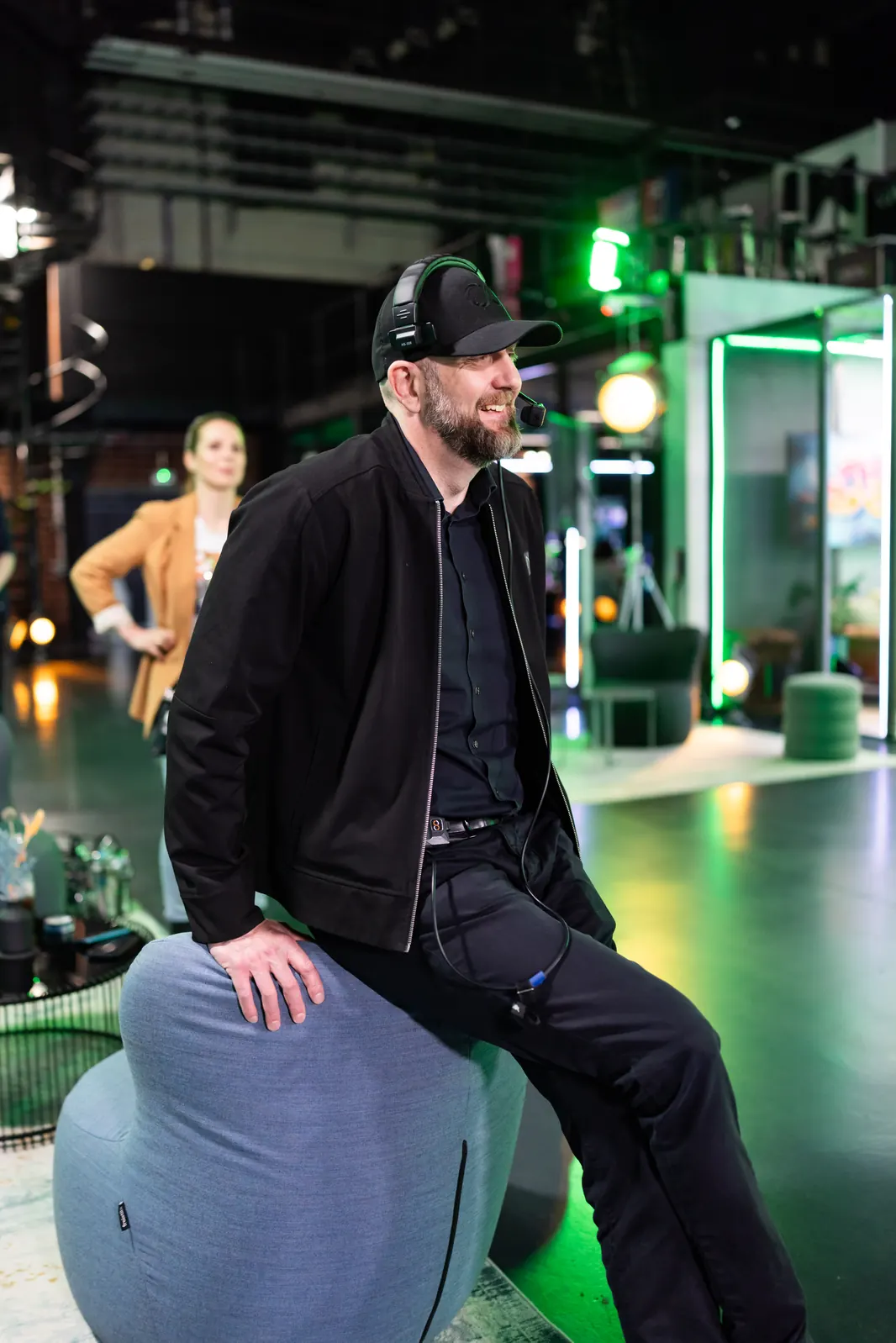 Vorwerk JPK 2026: Crew am Set, Hochformat