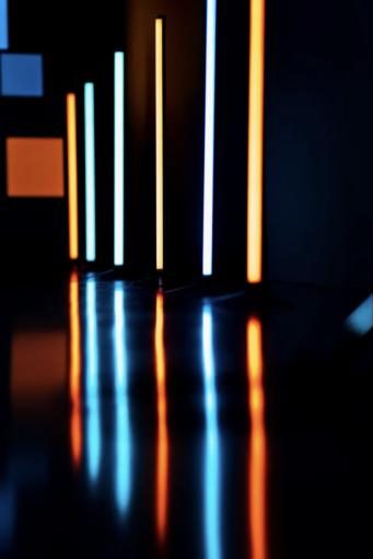 Lichtstelen im Neyroo Studio